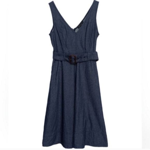 NWT Banana Republic Denim V-Neck Dress, size 4 - Picture 2 of 16